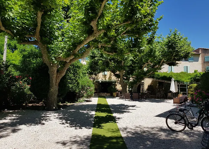 Logis Hotel La Ferme Avignon